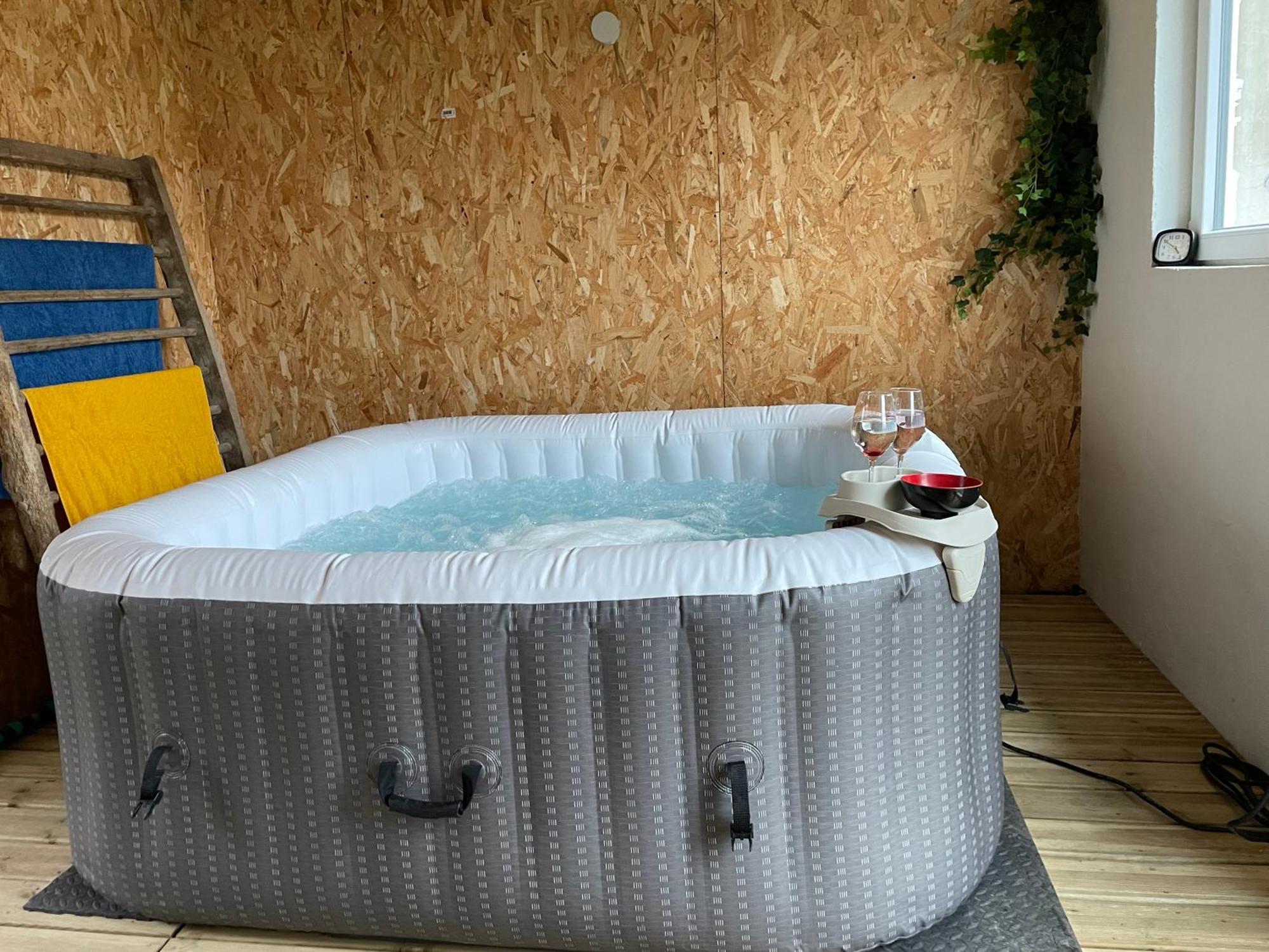 Gite Aux Anes Avec Spa Menetou-Ratel Exteriör bild